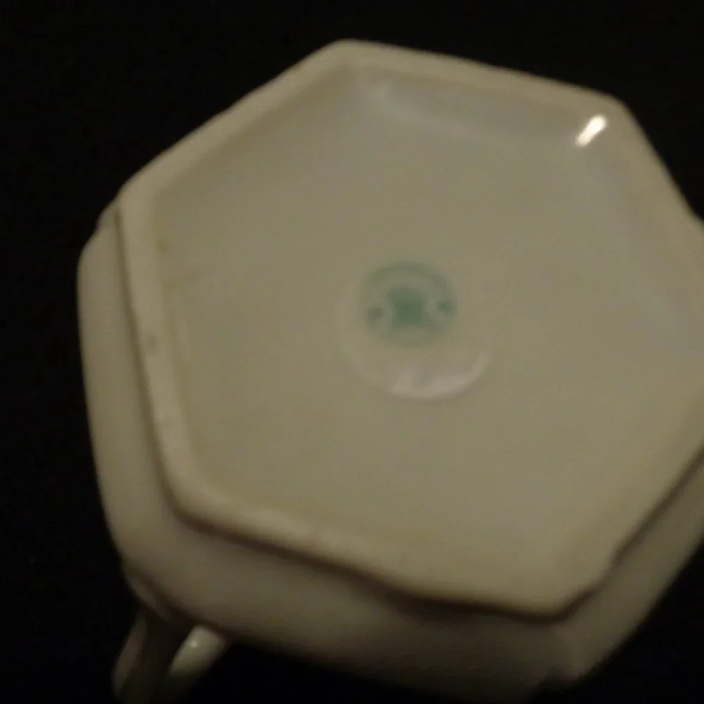 30S 40S HAND PAINTED NIPPON FLORALS EARLY PORCELAIN CREAMER